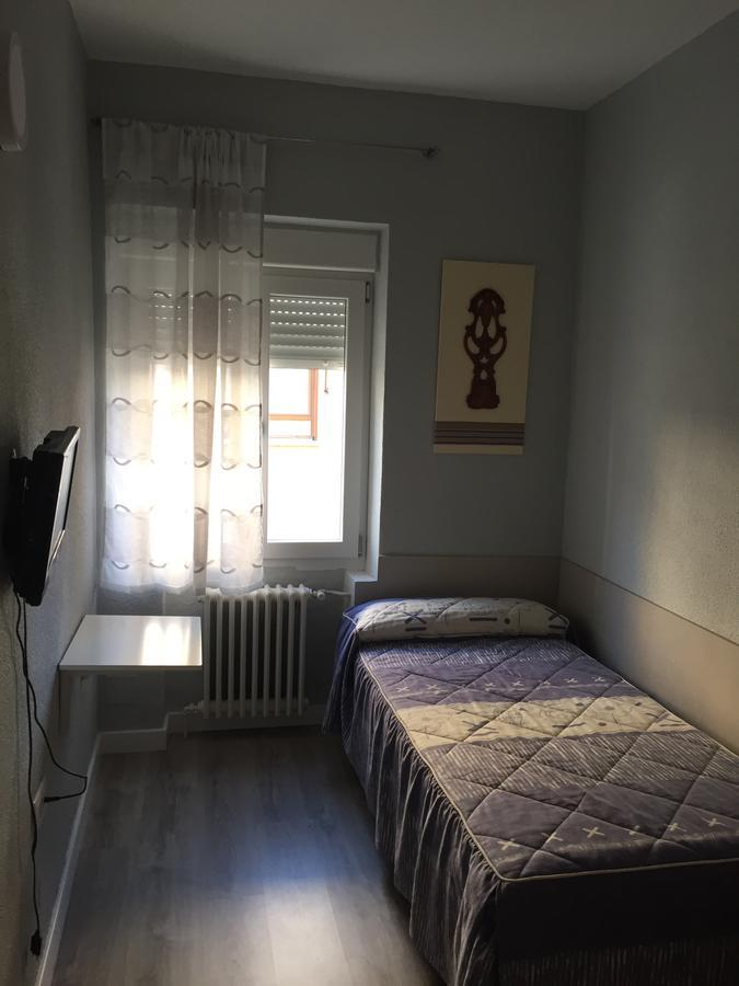 Hostal Rosales อารันดา เด ดวยโร ภายนอก รูปภาพ